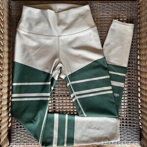 Alo Yoga high waisted green striped leggings / Alo Yoga Highwaist Airlift Leggin